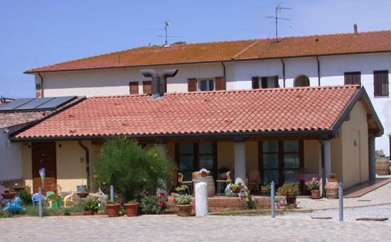 Agriturismo Podere San Michele Сан-Винченцо Экстерьер фото